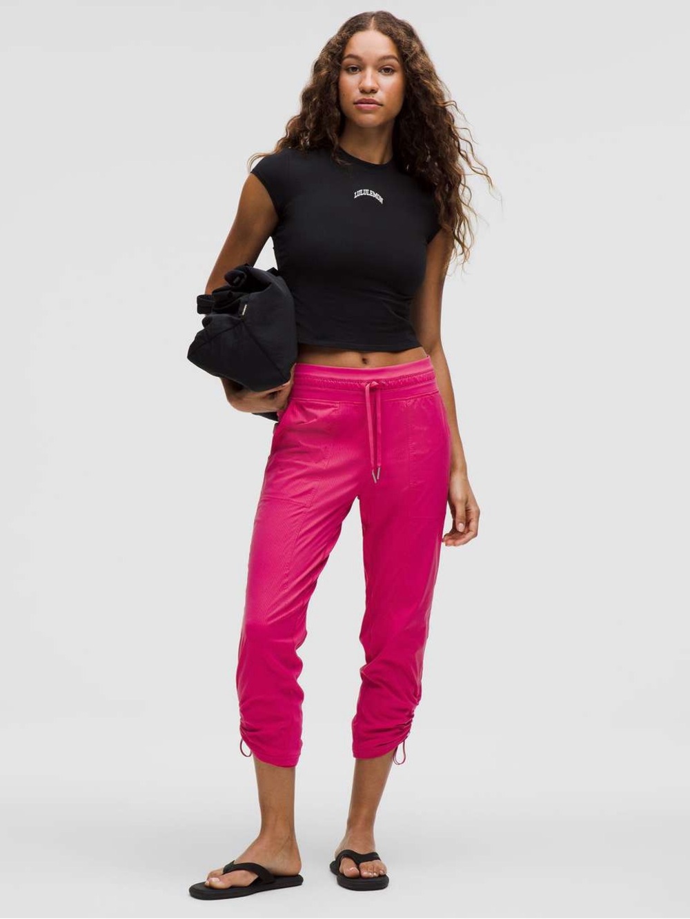 Lululemon Dance Studio Mid-Rise Cropped Pant
Raspberry Coulis Size 6 Lined
